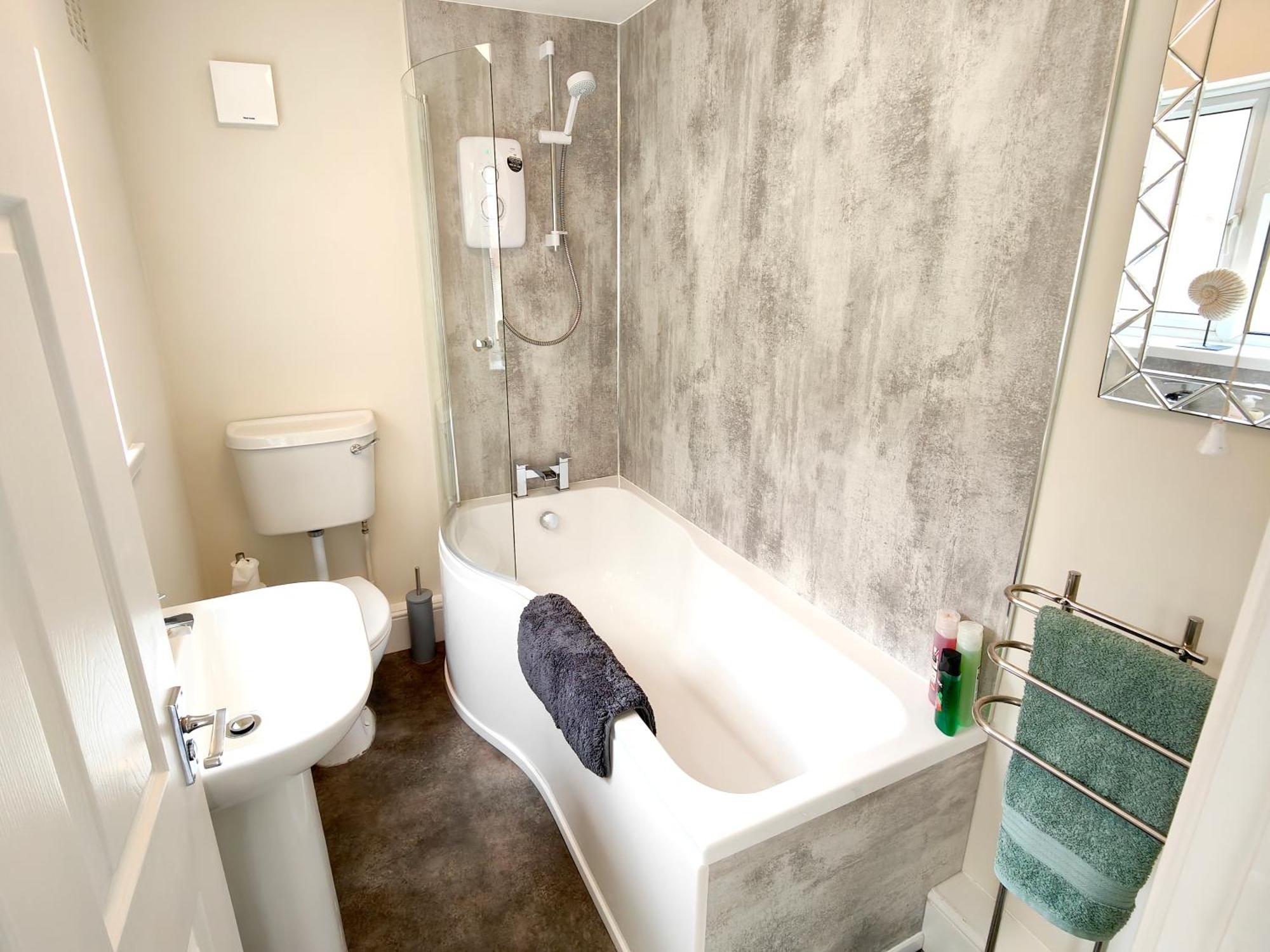 Douglas House, Near Hospital, Attractive And Comfy 2 Bedroom House With Enclosed Yard To Rear Carlisle  Ngoại thất bức ảnh